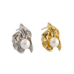 Irregular Shell Pearl Flower 925 Sterling Silver Stud Earrings (Womens: Women's >  925 Sterling Silver)